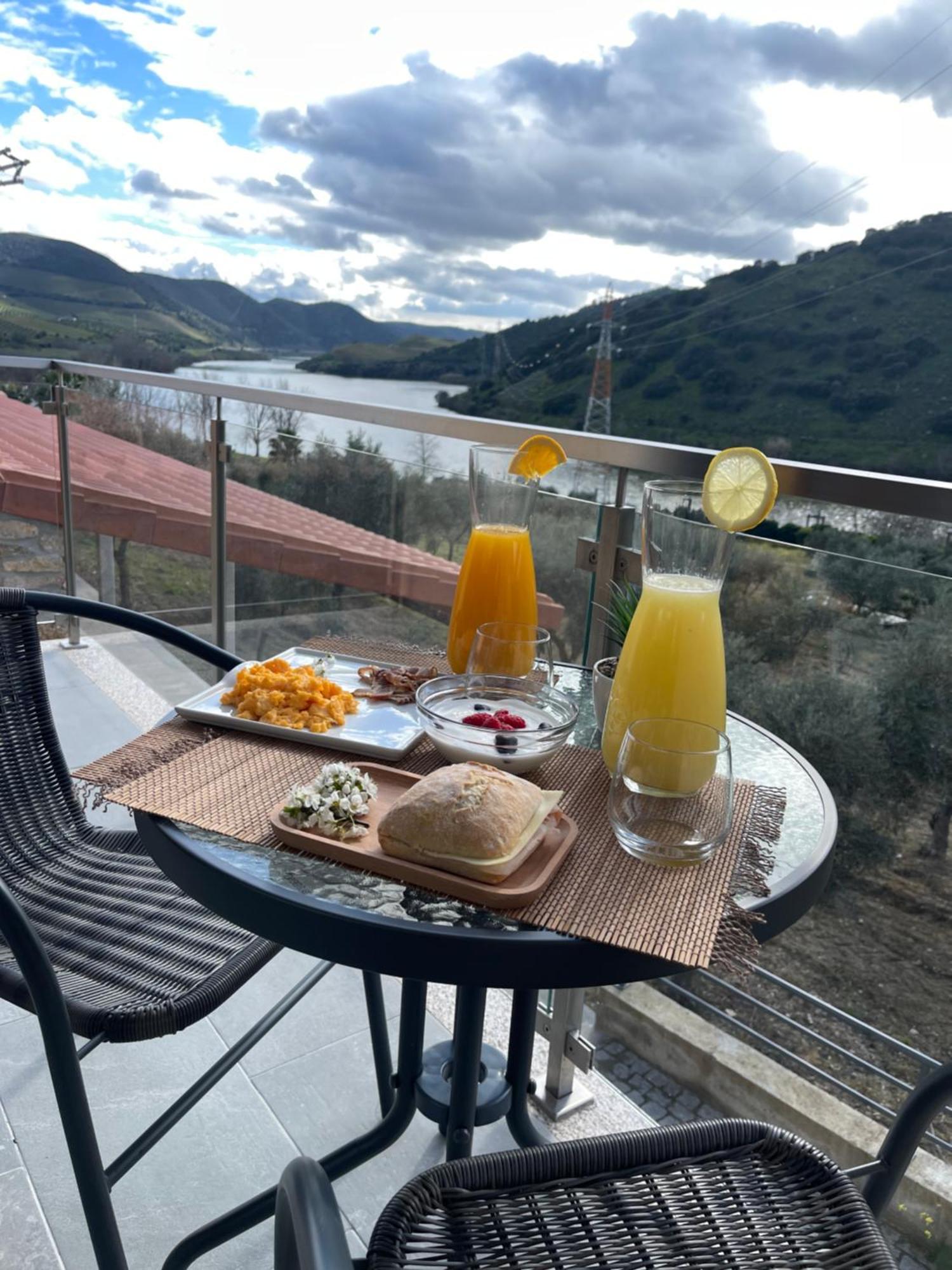 Вілла Douro Visit House Торрі-ді-Монкорву Екстер'єр фото